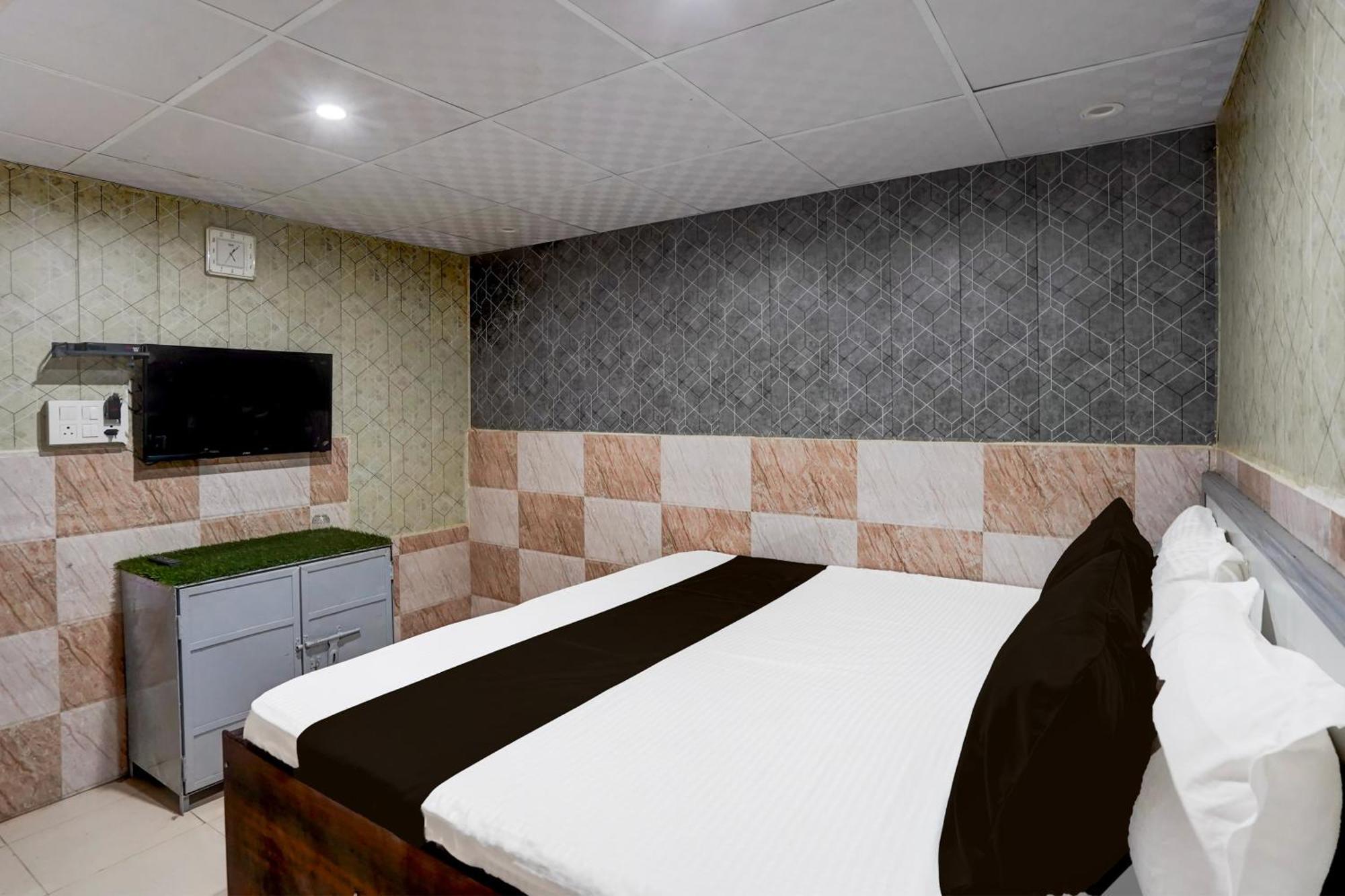 גאזיאבאד Hotel O Anant מראה חיצוני תמונה
