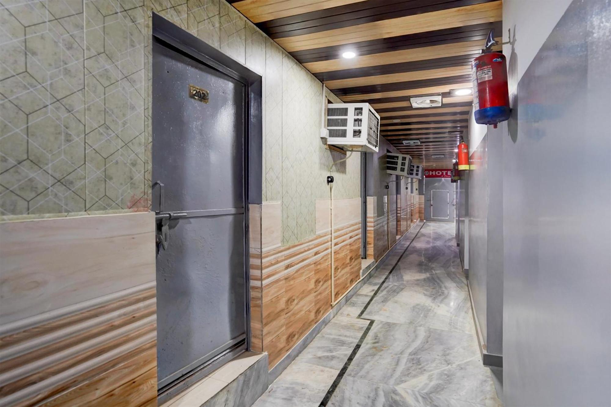 גאזיאבאד Hotel O Anant מראה חיצוני תמונה