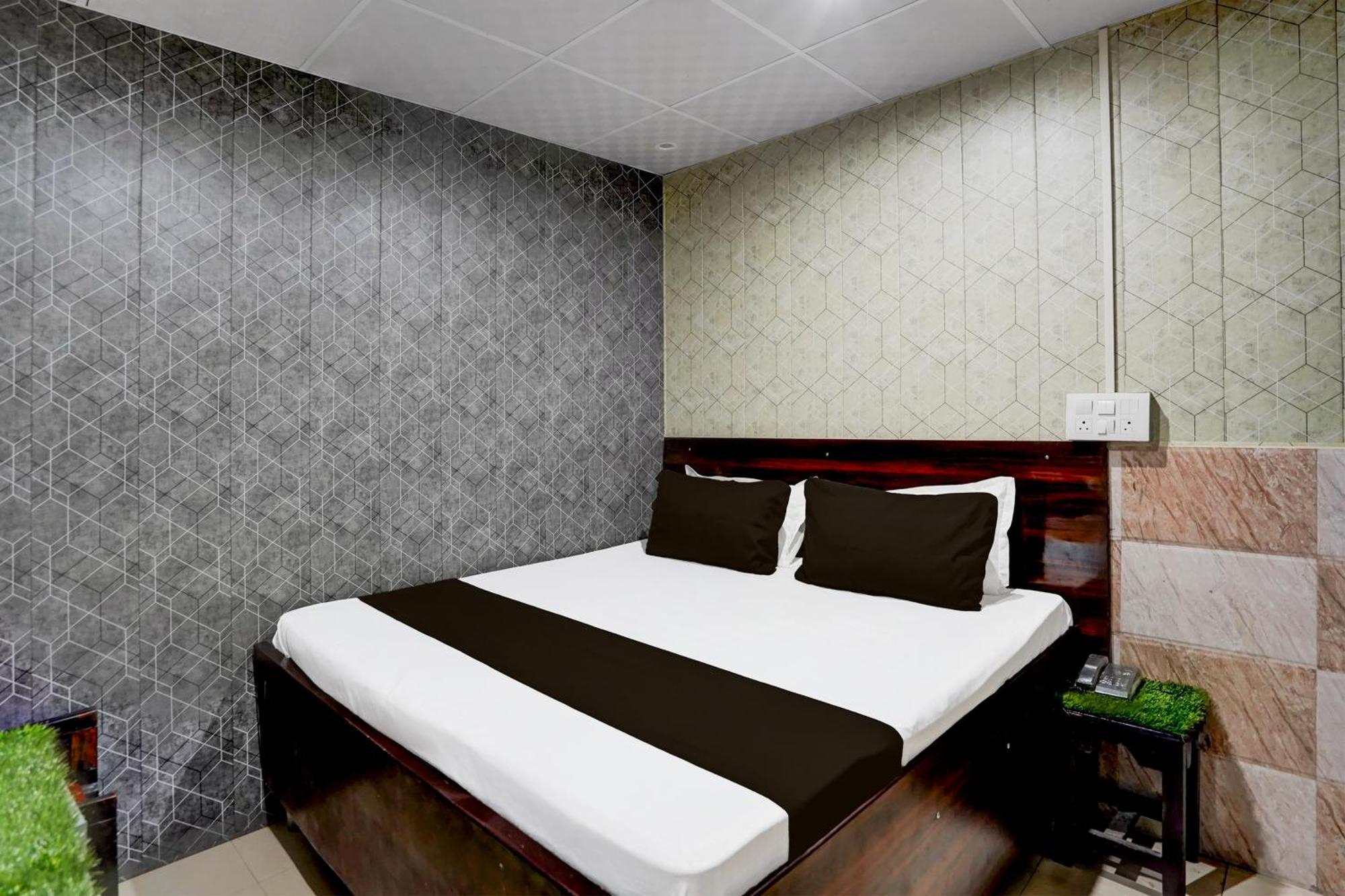 גאזיאבאד Hotel O Anant מראה חיצוני תמונה