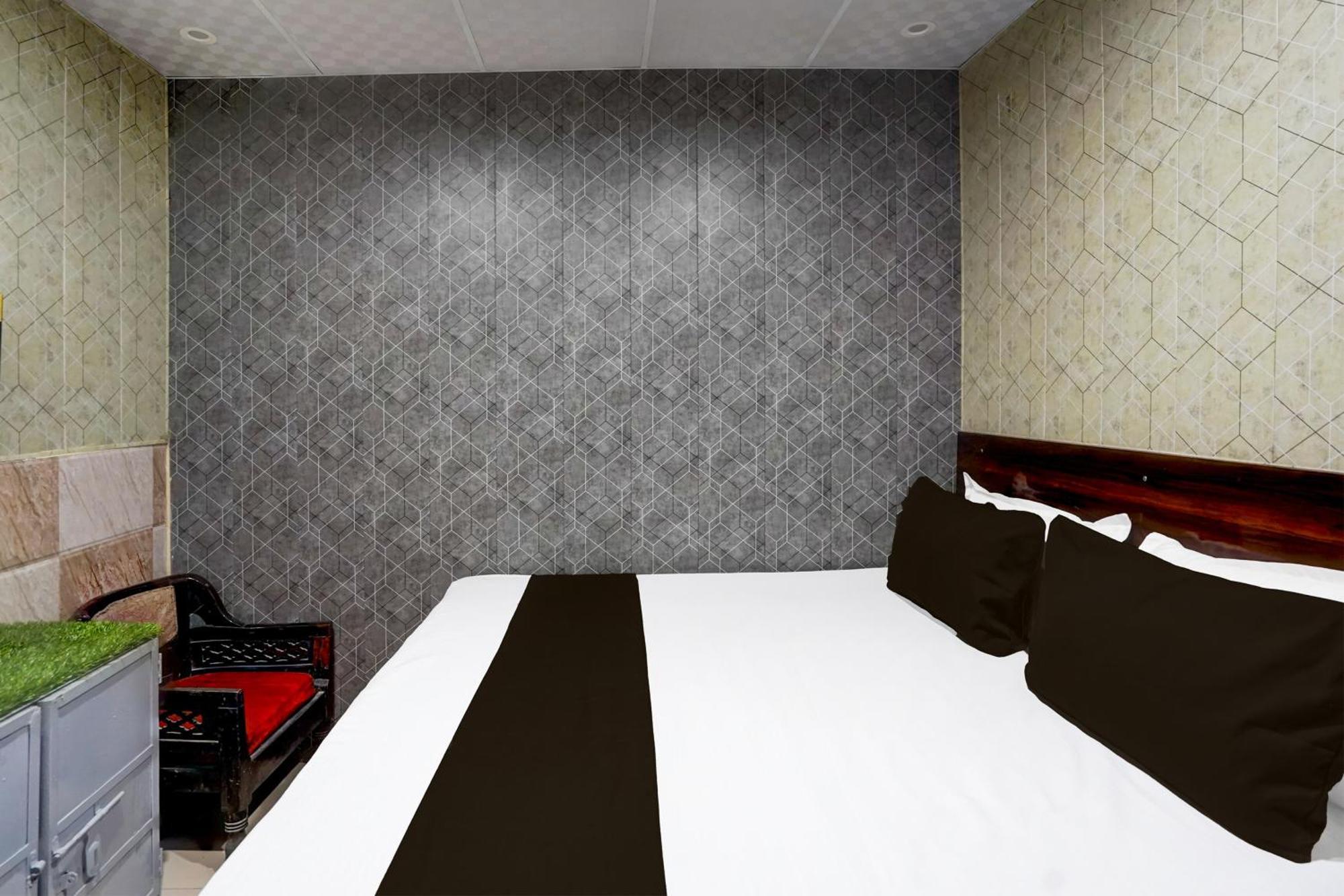 גאזיאבאד Hotel O Anant מראה חיצוני תמונה